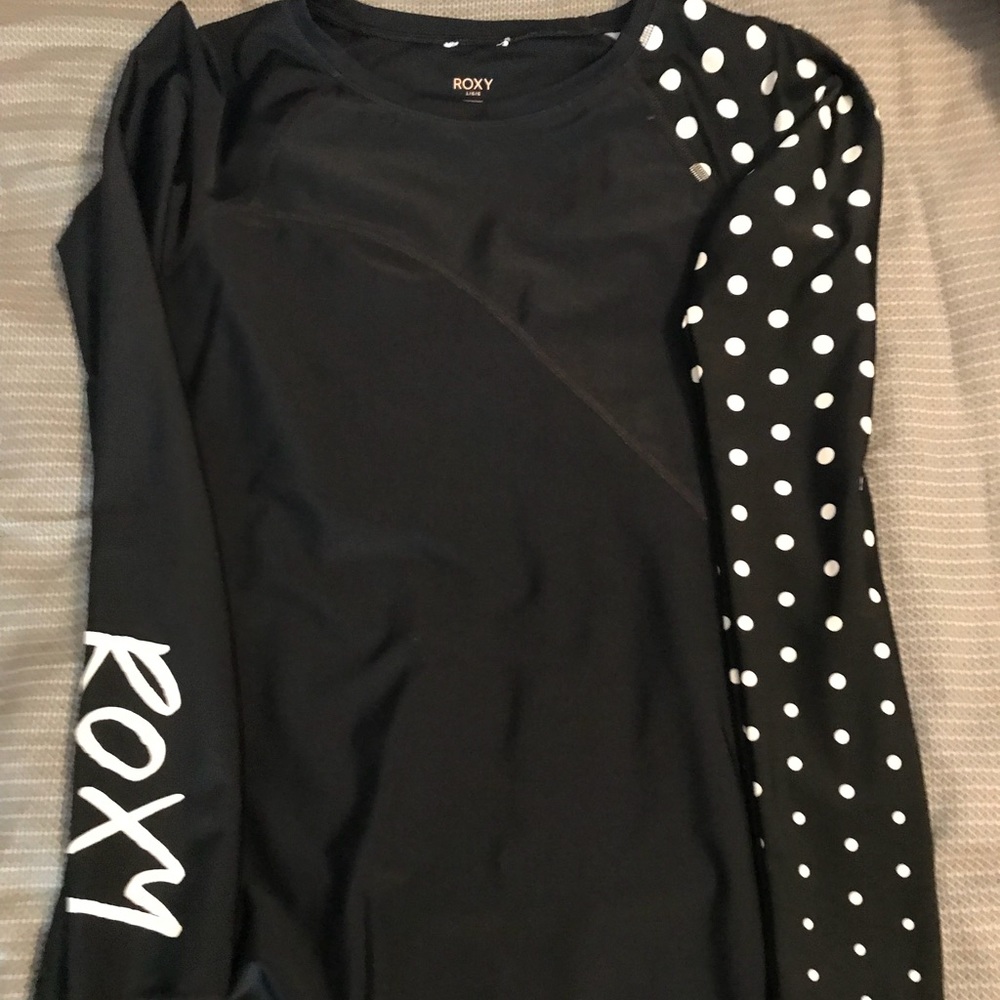 Roxy long sleeve shirt.